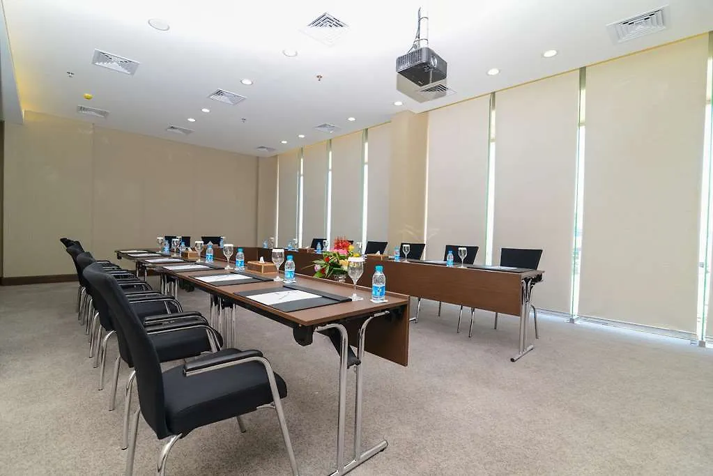 Golden Tulip Dammam Corniche Hotel