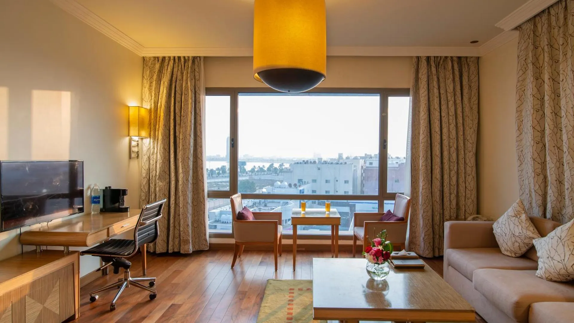 Golden Tulip Dammam Corniche Hotel