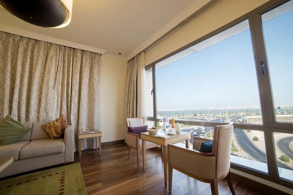 ****  Golden Tulip Dammam Corniche Hotel Saúdská Arábie