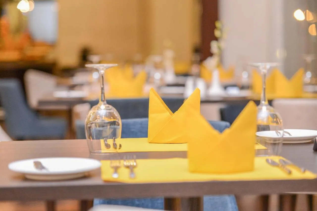Golden Tulip Dammam Corniche Hotel 4*,